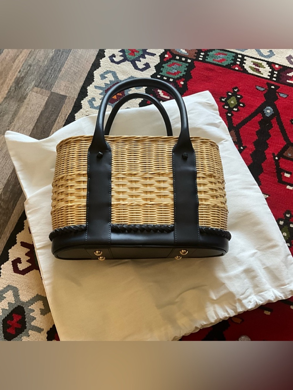 Zink Collection NWT Limited Edition Handbasket Tote in Navy Blue